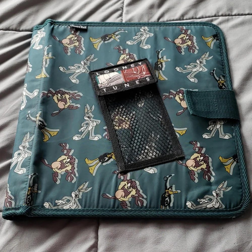 1998 Looney Tunes Folder